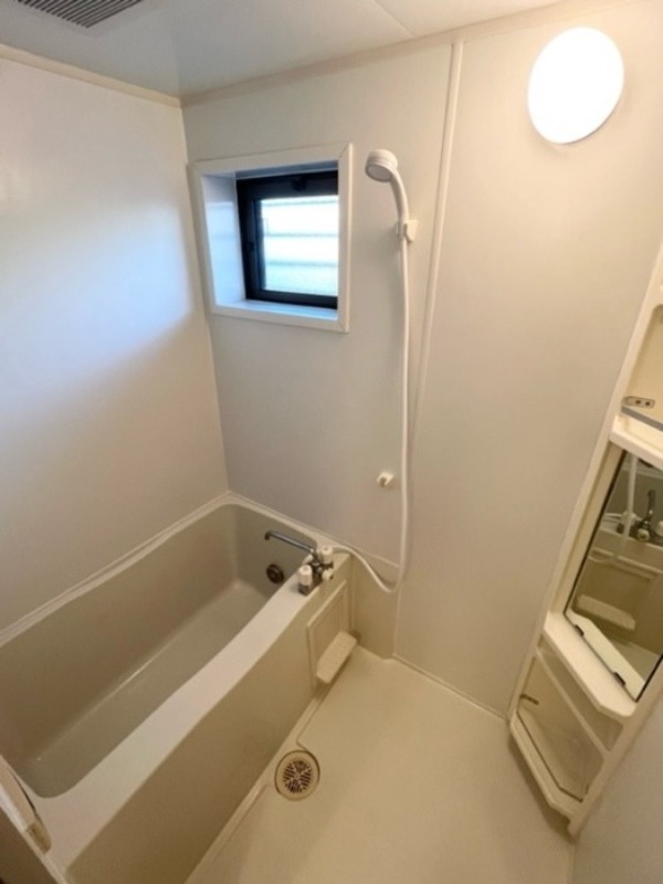 バス・シャワールーム　図面と現状に相違がある場合には現状を優先