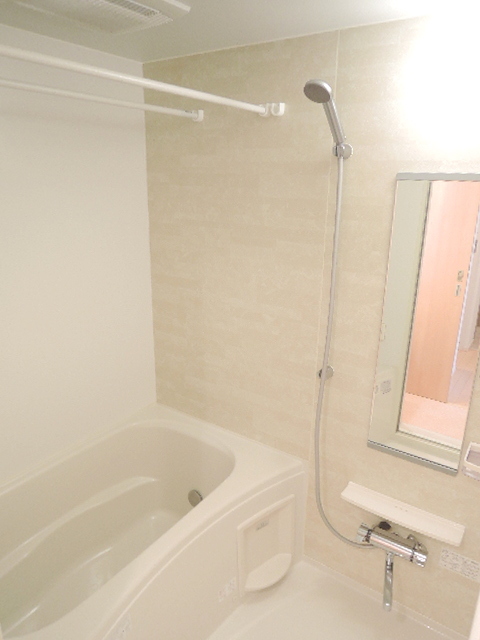 バス・シャワールーム　追焚・暖房乾燥機能付きバスルーム