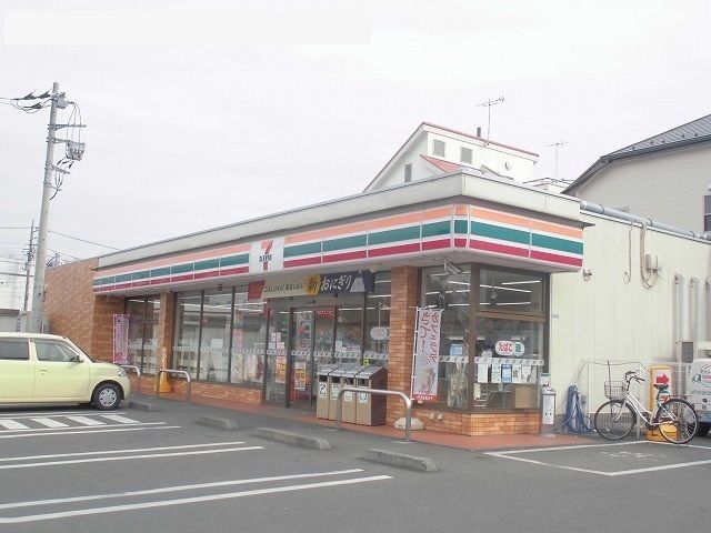 コンビニ　セブンイレブン（コンビニ）まで400m