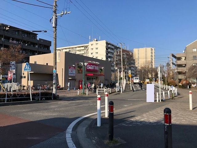 スーパー　Sanwa（スーパー）まで600m