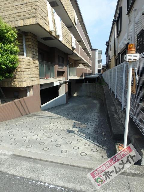 駐車場　屋根付き駐車場♪