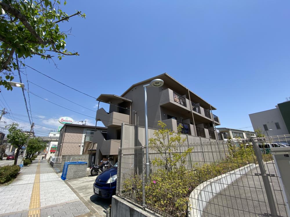 ウエイヴの外観写真