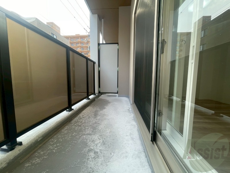 バルコニー　バルコニーです。洗濯物を干したり一息ついたりできますね！