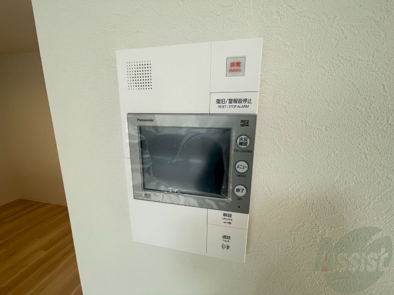 セキュリティ　ＴＶモニター付インターホンです。来客者の顔が見えるので安心！