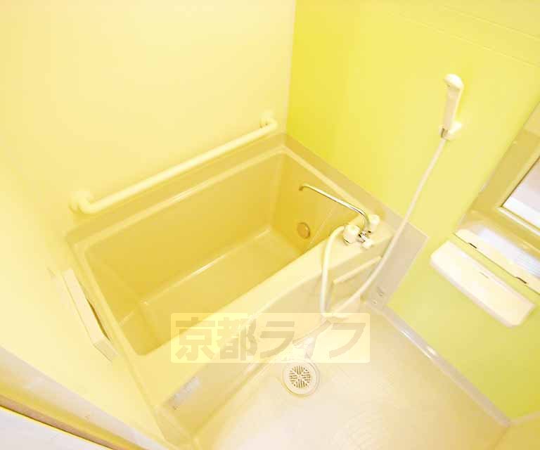 バス・シャワールーム　綺麗な浴室です。