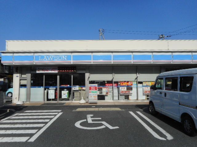 コンビニ　ローソン新港店（コンビニ）まで400m