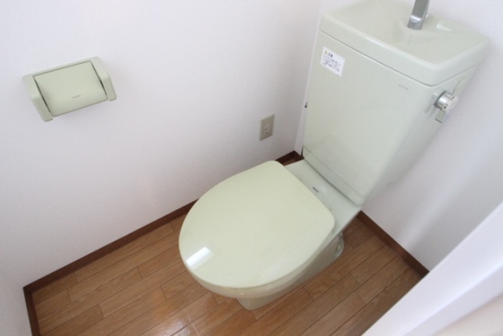 トイレ　※別部屋の写真です