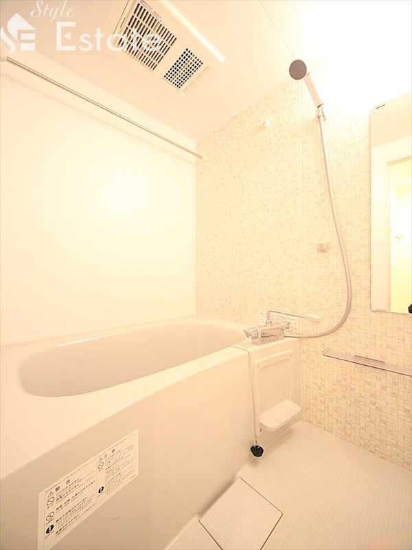 バス・シャワールーム　バスルーム