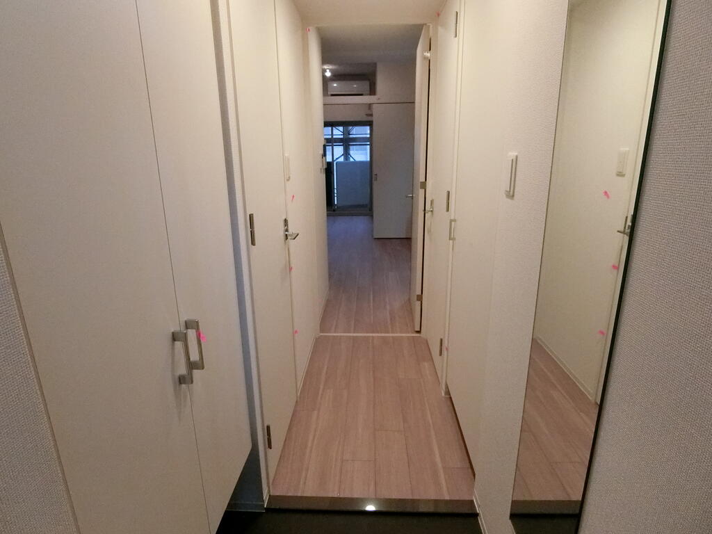 玄関　玄関→室内