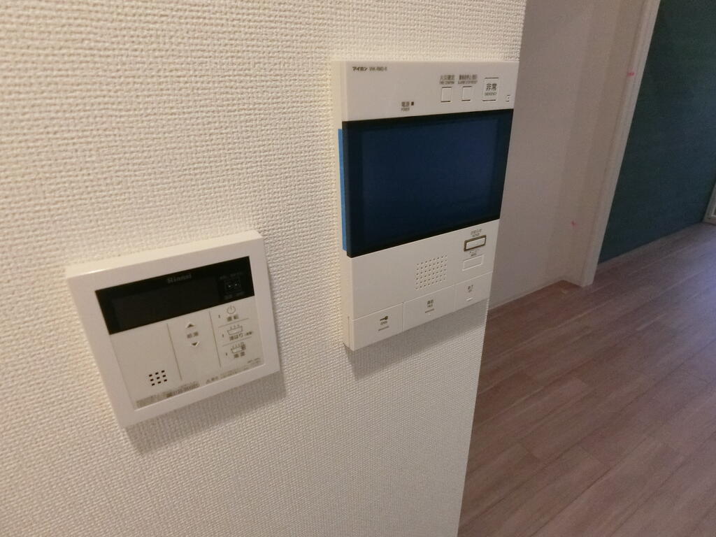 セキュリティ　モニター付きインターホン