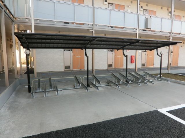 その他共有部分　屋根付の駐輪場です。
