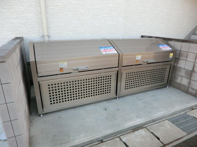 その他　専用のゴミ置き場。