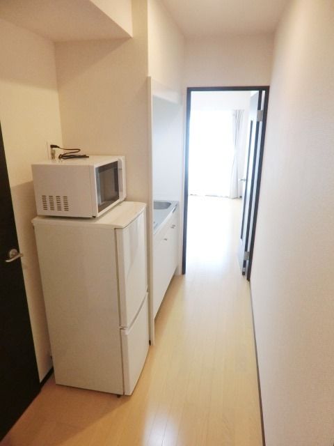 その他部屋・スペース　玄関からみた室内です。