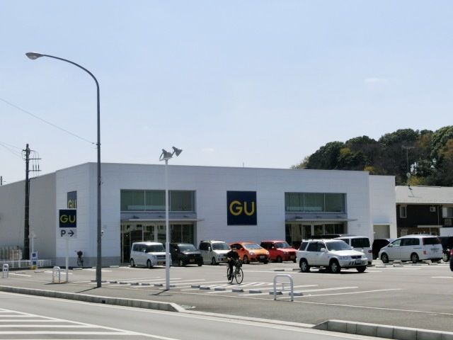 小学校　GU（小学校）まで262m