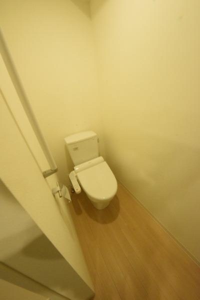 トイレ　落ち着いたトイレです