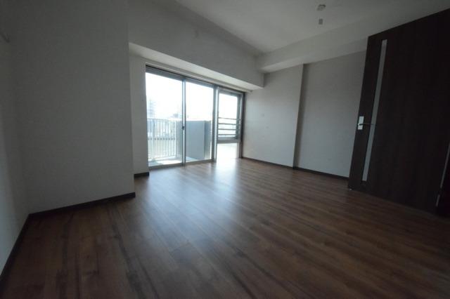 居室・リビング　こちらのリビングで趣味の時間をお楽しみください