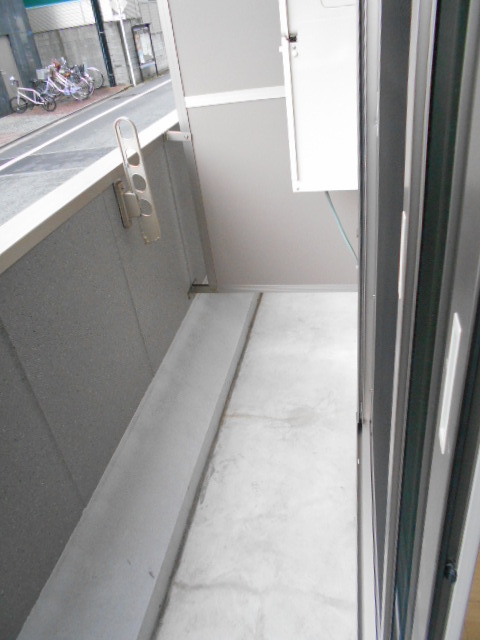 バルコニー　テラス