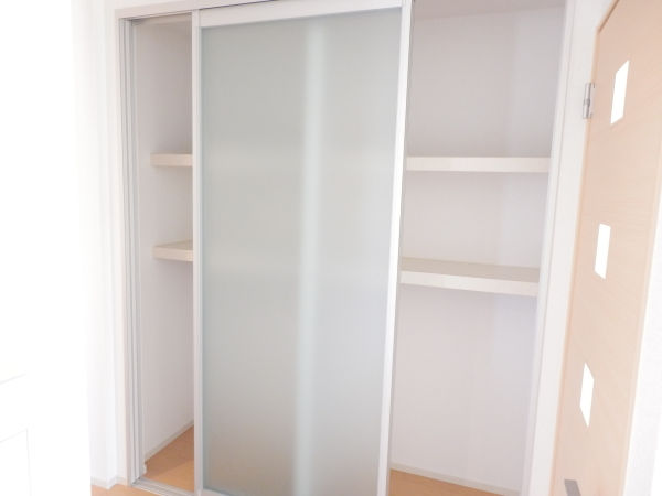 収納　パントリー