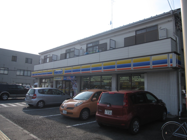 コンビニ　ミニストップ（コンビニ）まで370m