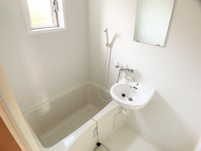 バス・シャワールーム　同建物別部屋　現況優先