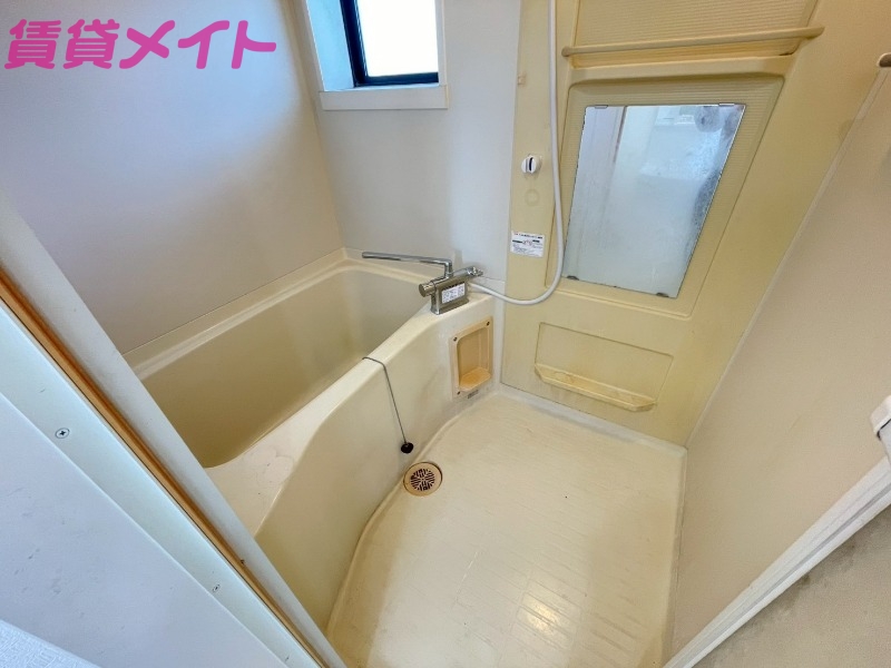 バス・シャワールーム　別部屋画像参考