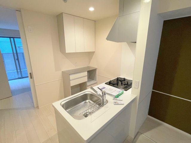 キッチン　別部屋参考写真です
