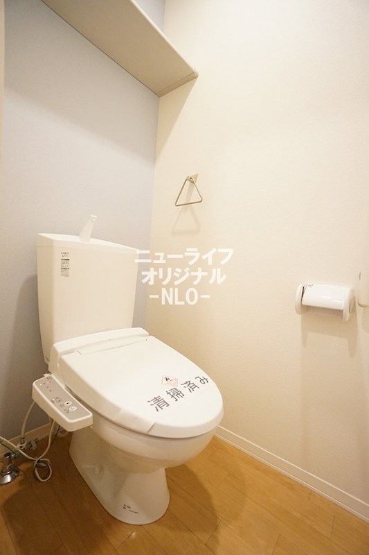 トイレ　トイレには快適な温水洗浄便座付