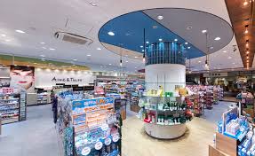 ドラックストア　アインズ＆トルペカメイドクロック店（ドラッグストア）まで389m