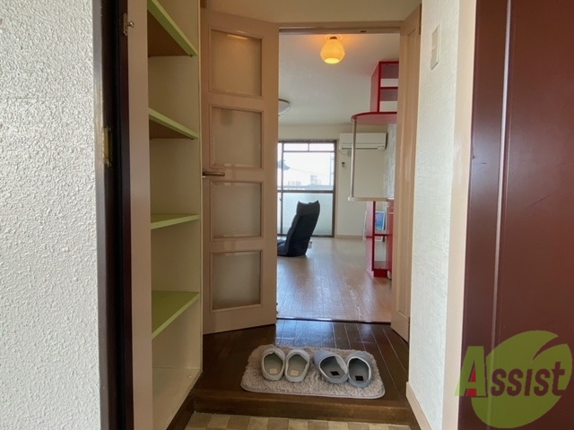 玄関　オシャレなお部屋にアレンジしてみてください。