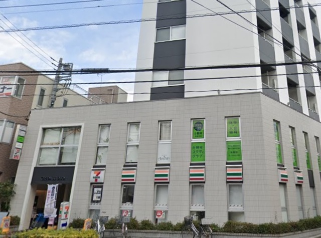 コンビニ　セブンイレブンさいたま上木崎2丁目店（コンビニ）まで816m