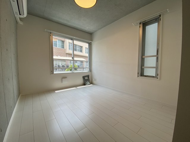 アレス板橋本町の居間写真