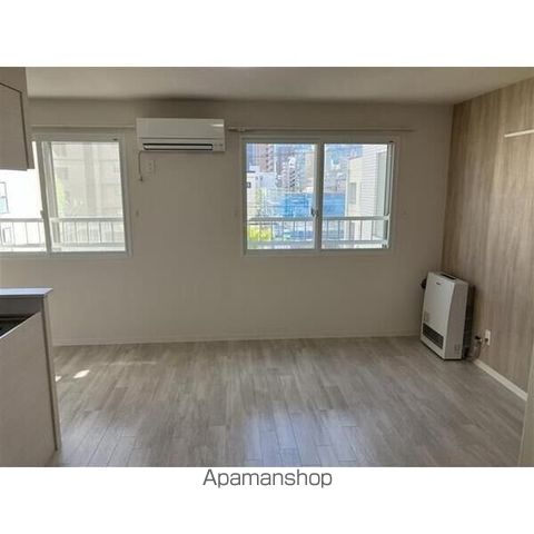 グランメール円山の居間写真