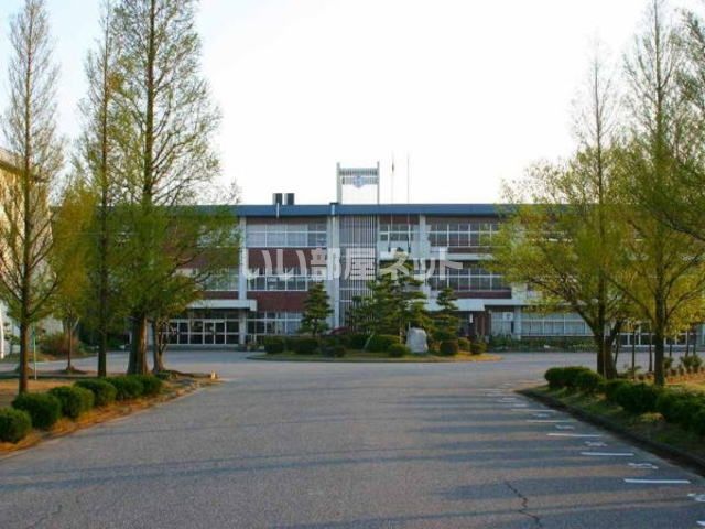 中学校　射水市立大門中学校（中学校）まで1984m