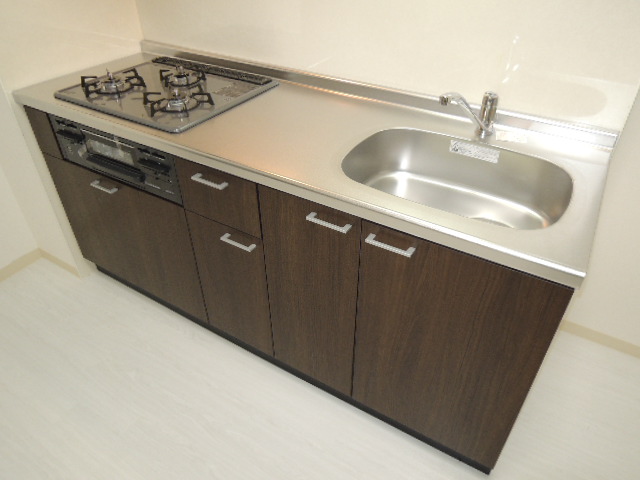 キッチン　写真は同マンションの他のお部屋のものです