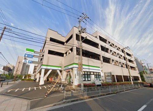 コンビニ　ファミリーマート（コンビニ）まで628m