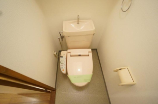 【東温市野田のマンションのトイレ】