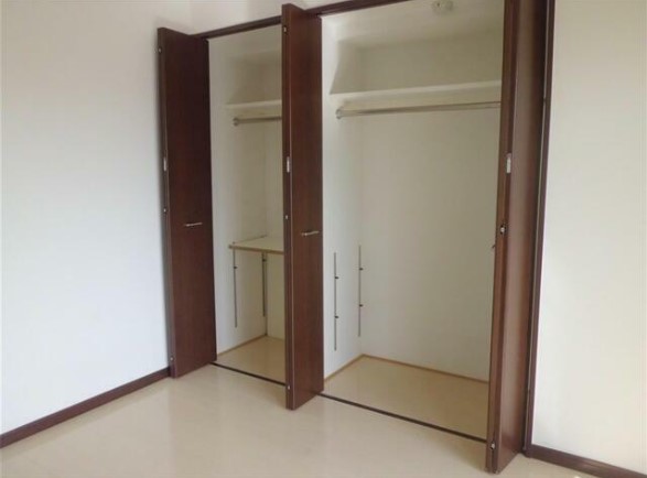 収納　壁一面の大型収納