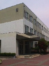 【名古屋市千種区赤坂町のマンションの中学校】