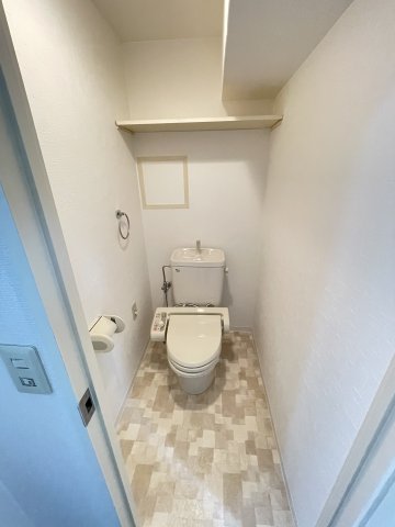 【大阪市東淀川区小松のマンションのトイレ】