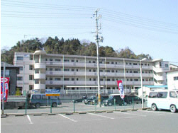 福知山市東羽合町のマンションの建物外観