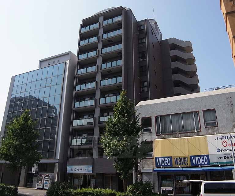 【京都市中京区姉西堀川町のマンションの建物外観】