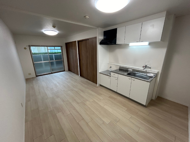 居室・リビング　南向きのリビングです