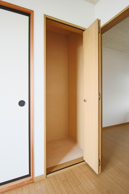 収納　同じ建物の別なお部屋