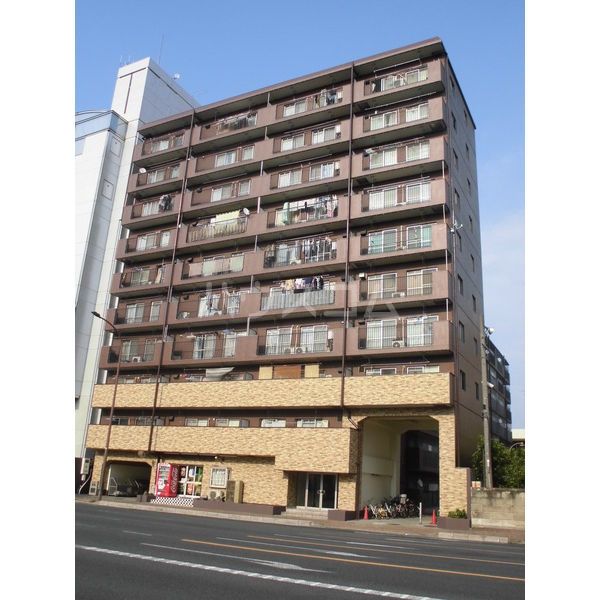 京都市右京区西院高田町のマンションの建物外観