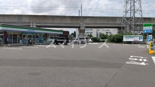 【流山市おおたかの森北のアパートのコンビニ】