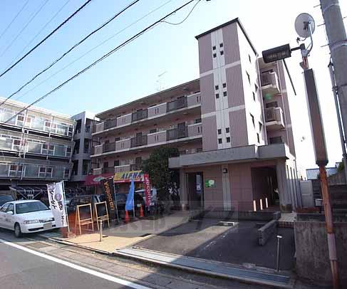 宇治市小倉町のマンションの建物外観