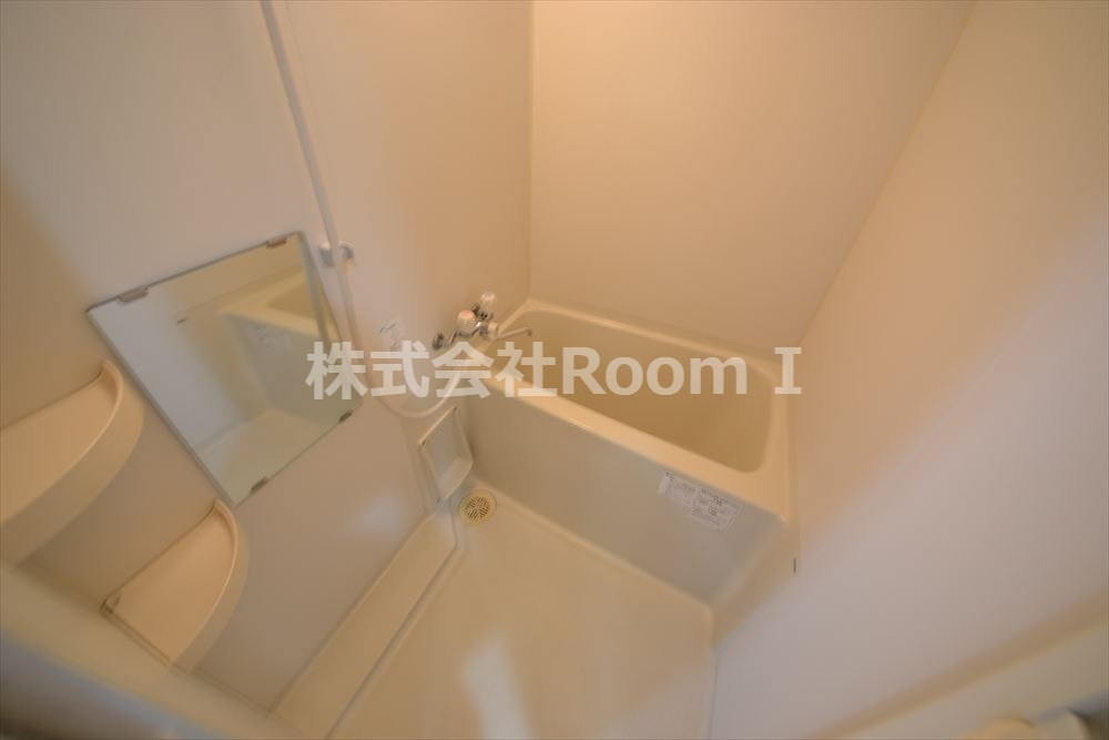 バス・シャワールーム　ゆったり過ごせるお風呂です ※反転タイプ