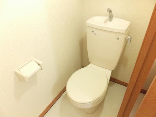 トイレ　バス・トイレ別なのも嬉しいポイントです！