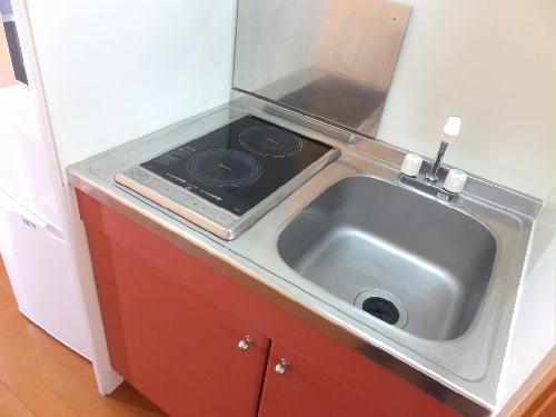 キッチン　２口コンロのラジエントヒーター仕様です。