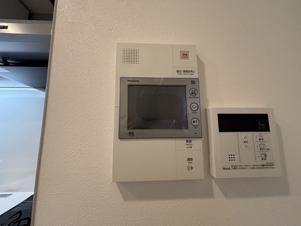 セキュリティ　モニター付きインターホン